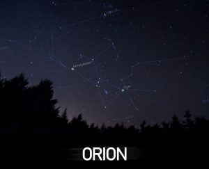 A teljes Orion csillagkép felkelte után, felette a Bika, tőle jobbra a Folyó. Forrás: https://astrobackyard.com/orion-constellation/